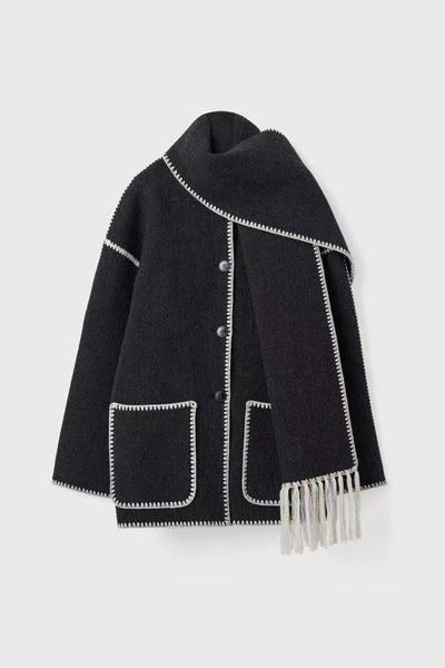 Manteau de laine avec écharpe